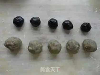 Make Chocolate green bean mooncake step 4