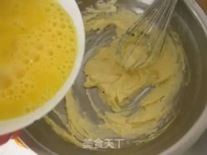 Make A yellow milk pie step 2