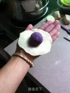 Make Piggy potato buns step 3