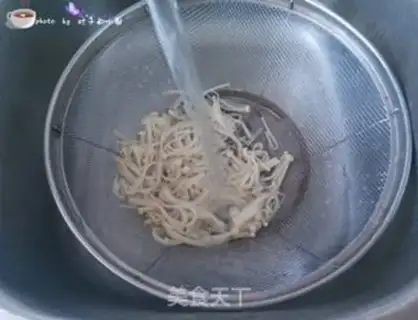 Make Red-oiled needle mushrooms step 3