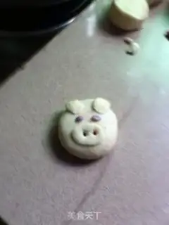 Make Piggy potato buns step 6