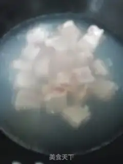 Make Field ribs soup step 1
