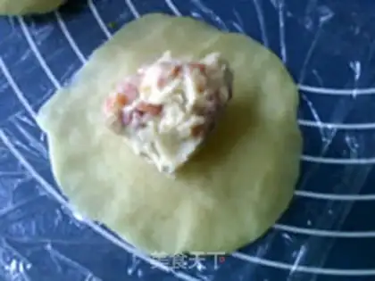 Make A moon cake step 11