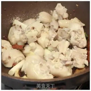 Make Five fragrance roasted pig hoof step 3