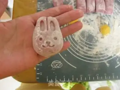 Make ♪ Little rabbit ice-cream mooncake ♪ step 11