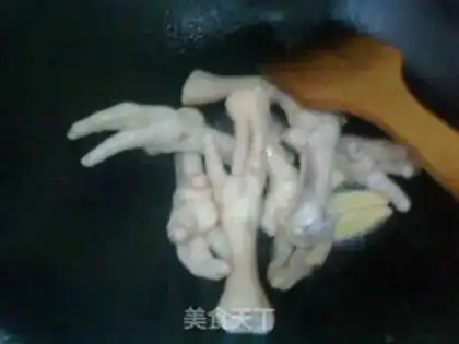 Make Red scalding chestnut claws step 3