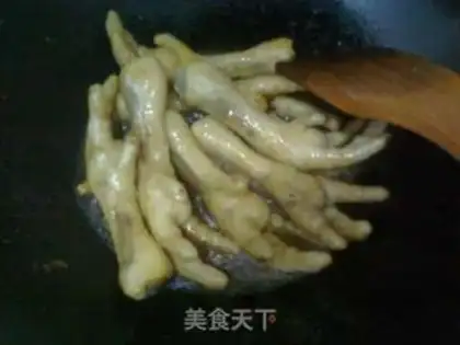 Make Red scalding chestnut claws step 4