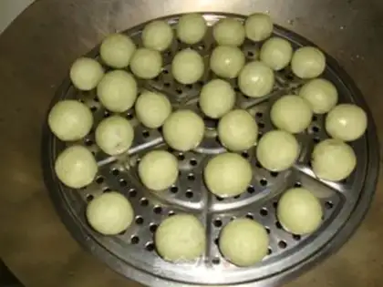 Make Sesame moon cake step 11