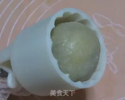 Make Psychic mooncake step 7
