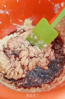 Make Cinnamon red cake step 2