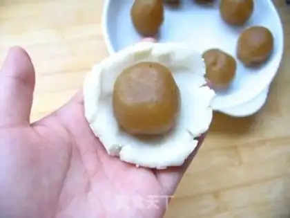 Make Corn-toe ice-cream mooncake step 8
