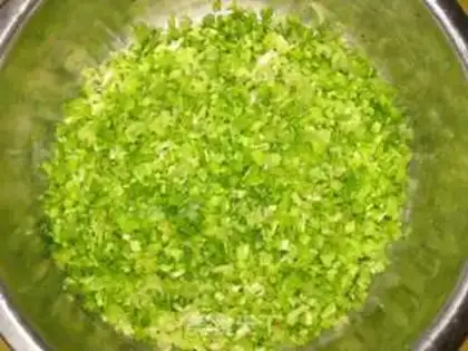 Make Steamed beef celery step 0