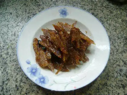 Make The beanfish fried cabbage step 2