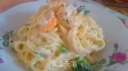 Make Seafood sauce pasta step 6
