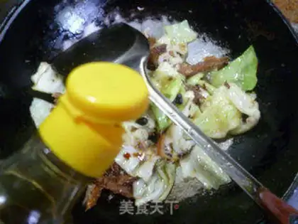 Make The beanfish fried cabbage step 5