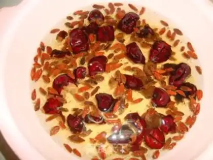 Make Snow-red dates, milky milk step 1