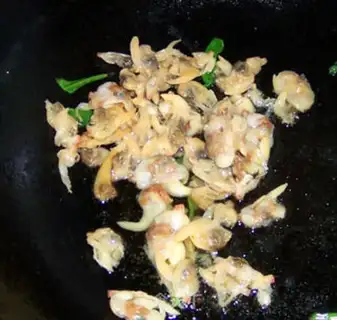 Make Pre-sea clams dry spinach soup step 3
