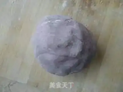 Make Chestnut ice cream mooncake step 11