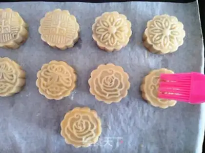 Make Potato red bean mooncake step 29