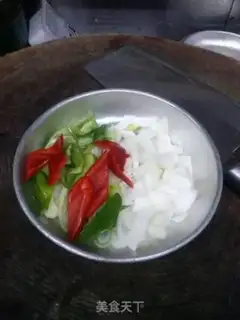 Make Spicy chicken step 1