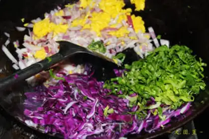 Make Vegetable egg fried rice step 4
