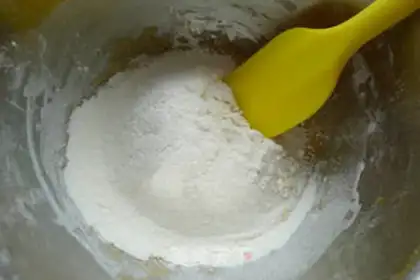 Make A wide moon cake step 3