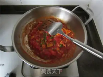 Make Tomato fried eggs step 13