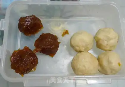 Make Scrambled mooncake step 6