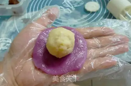 Make Scrambled mooncake step 7