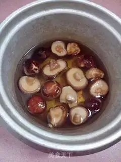 Make The green flowers with the fragrance step 0