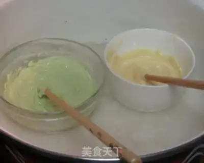 Make Chocolate ice cream mooncake step 1