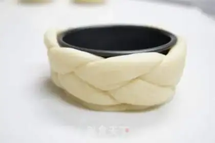 Make Fruit basket bread step 5