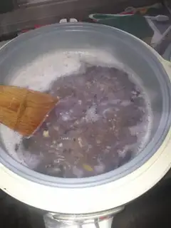 Make Black bean money, porridge step 2