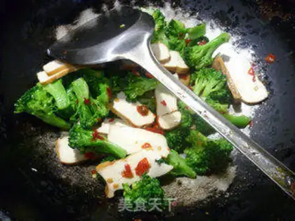 Make Scorched broccoli step 3