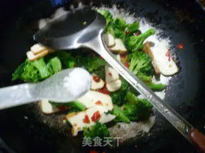 Make Scorched broccoli step 4