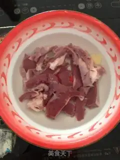 Make Coconut stew, pig heart, coconut step 1