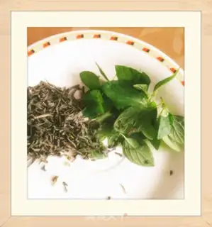 Make Honey mint tea step 0