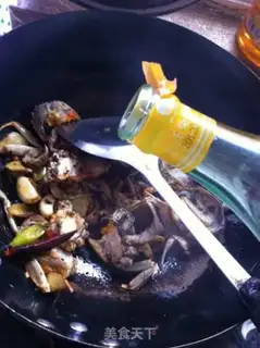 Make Spicy Fried crabs step 8