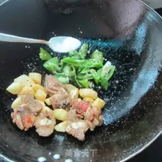 Make Potato fried ribs step 3