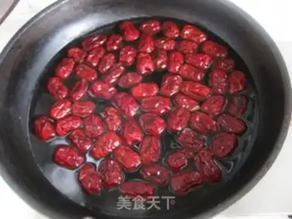 Make Red sugar date sponge cake step 0