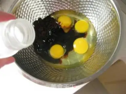 Make Red sugar date sponge cake step 6