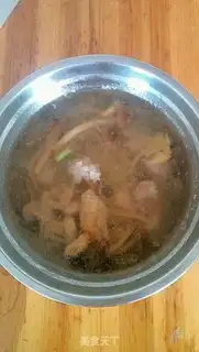 Make Tea, mushroom, bone soup step 4