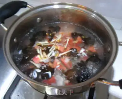 Make Spicy egg soup step 2