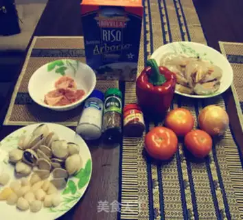 Make Spanish seafood step 0