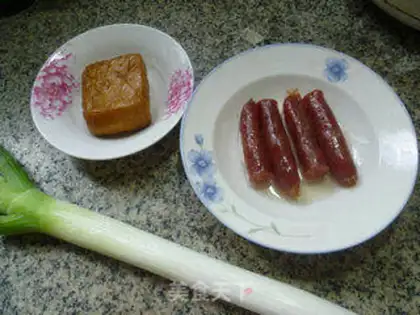 Make Scrambled sausages onions step 0