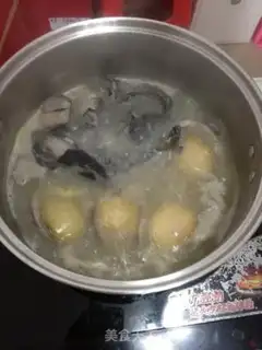 Make Coconut juice for abalone chicken step 2