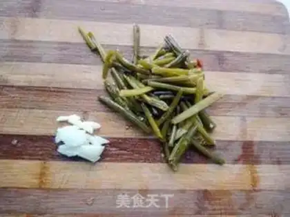 Make Garlic cucumber step 1