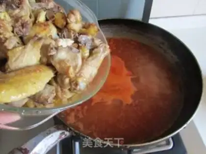 Make Chicken with chestnuts in the private room step 7