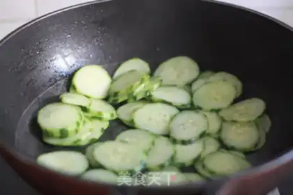 Make Cucumber ham and sausage step 4