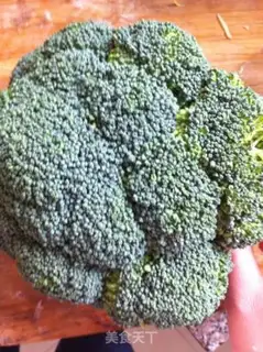 Make Shrimp balls with broccoli step 0